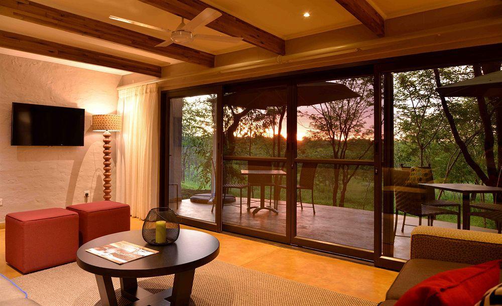 Victoria Falls Safari Suites Zewnętrze zdjęcie