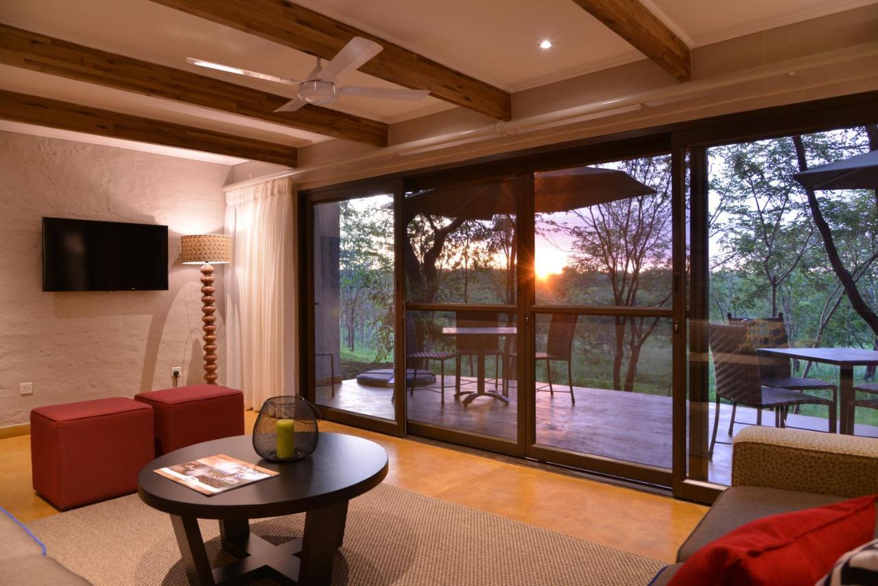 Victoria Falls Safari Suites Pokój zdjęcie